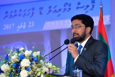 ކުރީގެ ރައީސުންނަށް ހިމާޔަތްދެނީ ގައުމު ހަލަބޮލި ކުރާކަށް ނޫން: އަޒްލީން