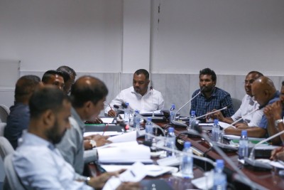 ބަހުސްގެ ވަގުތު ކަނޑައަޅަން ބާއްވަން އުޅުނު ކޮމިޓީ ކެންސަލުކޮށްފި