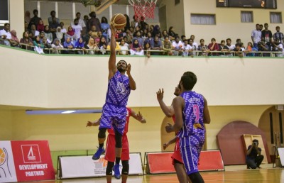 ކިންގްސް އިން އެމްބީއޭ ޗެމްޕިއަންޝިޕް ކާމިޔާބުކޮށްފި