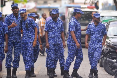 މާރާމާރީ ހިންގަން އުޅޭކަމުގެ ތުހުމަތުގައި އަށް މީހަކު ހައްޔަރުކޮށްފި