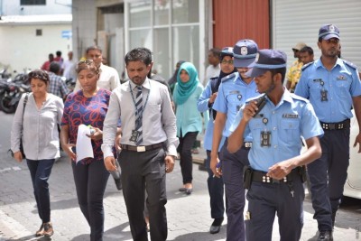 ފާރިސް ދިރިއުޅުއްވާ ގޭގެ ސީސީޓީވީގެ ހާޑް ޑިސްކު ފުލުހުން ގެންގޮސްފި