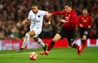 ޔުނައިޓެޑުގެ އަމާޒަކީ ތާރީހު ބަދަލުކުރުން