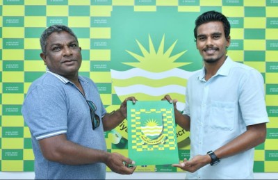 ވިކްޓަރީ ދޫކޮށް ނިހާޓް މާޒިޔާ އަށް ސޮއިކޮށްފި