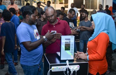 ސެމްސަންގް ގެލެކްސީ އެސް10 ދިރާގުން ރާއްޖެއަށް ތައާރަފްކޮށްފި