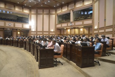 މަހެއްހާ ދުވަހުގެ މެދުކެނޑުމަކަށް ފަހު މަޖިލީހުގެ ޖަލްސާއެއް މާދަމައަށް އެޖެންޑާކޮށްފި