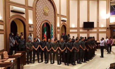 އިދިކޮޅު މެމްބަރުންގެ އިހުތިޖާޖުގެ ތެރޭގައި މިއަދު ވެސް މަޖިލިސް ބާއްވައިފި