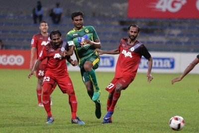 ދެ ޓީމްގެ ދެ ނިޔާޒް ކާމިޔާބުކުރި ލަނޑުން މާޒިޔާ އަދި ތިނަދުއަށް ހަމަހަމަ ނަތީޖާއެއް