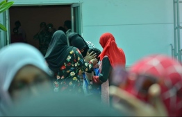 އިމަޖެންސީގައި ޖެއްސި މޯލްޑިވިއަން ފްލައިޓުގެ ކްރޫއަށް ތައުރީފު