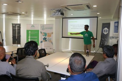 ޒުވާން ވިޔަފާރިވެރިން ތަމްރީނު ކުރުމަށް ޓްރެއިނިނާސް ޓްރެއިނިން ޕްރޮގްރާމެއް ފަށައިފި