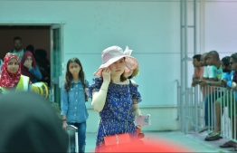 އިމަޖެންސީގައި ޖެއްސި މޯލްޑިވިއަން ފްލައިޓުގެ ކްރޫއަށް ތައުރީފު