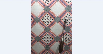 އައްޑޫ ގެއެއްގެ ދޮރަށް ކަތިވަޅިއެއް ޖެހި މައްސަލަ ފުލުހުން ބަލަން ފަށައިފި