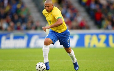 ރޮނާލްޑޯ އަކީ ހުރިހާ ގޮތަކުން ވެސް އެންމެ ފުރިހަމަ ކުޅުންތެރިޔާ: ބުފޮން