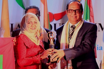 ގްލޯބަލް ޔޫތް އެވޯޑާއެކު އެންމެ މޮޅު އެމްބެސެޑަރަކަށް ވެސް ރަފިއްޔާ