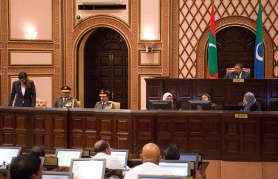 ސުޕްރީމް ކޯޓުގެ ލަފައެއް ބޭނުންވާތީ ގަވައިދު ބަދަލު ކުރުމަށް ވޯޓަކަށް ނޭހި