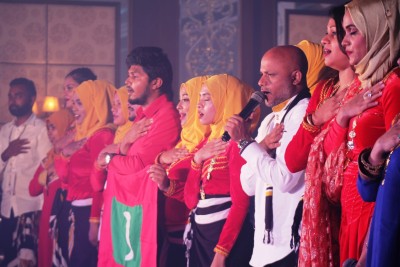 ސޭސް: ފޯރިއެރުވި ދިވެހިންގެ ހުށަހެޅުމަށް ތަރުހީބާއި ތައުރީފް!