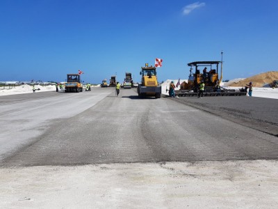 އެއާޕޯޓް ރަންވޭގެ "ސިމެންޓް އެގްރިގޭޓް" ލޭޔަރުގެ މަސައްކަތް ފަށައިފި