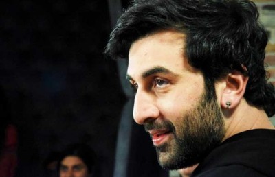 ރަންބީރު ކަޕޫރް ފުރަތަމަ ފަހަރަށް ޑަބަލް ރޯލަކުން