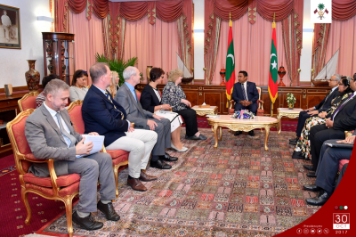 ޑިމޮކްރެސީ ދެމެހެއްޓުމުގައި ސާބިތުވެ ތިބޭނަން: ރައީސް