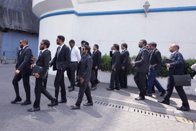 އިތުރު އަށް ވަކީލެއްގެ ސަސްޕެންޝަން އުވާލައިފި