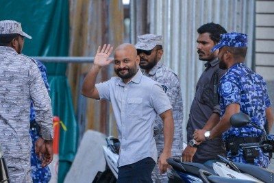 ފާރިސްގެ ޝަރީއަތް މެދުކަނޑާލުމަށް އެދުމުން އެކަމަށް ދައުލަތުން ދެކޮޅު ހަދައިފި