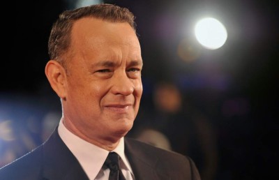 އެލްވިސް ޕްރިސްލީގެ މެނޭޖަރުގެ ޓޮމް ޕާކާގެ ރޯލް ޓޮމް ހޭންކްސް އަށް