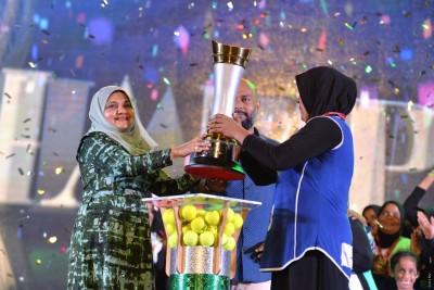 ޗެމްޕިއަންކަން ފީއައްޔަށް، ބަށި ރާނީ އަކަށް ގަމުގެ ލުބްނާ