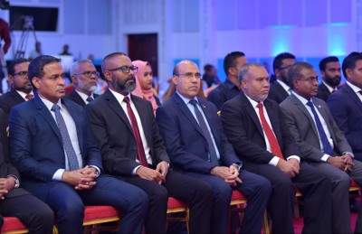 އިތުބާރު ނެތް ކަމުގެ މައްސަލައިގައި އިސްތިޝާރީ ލަފައަށް އެދެން މަޖިލިހުން ފާހެއް ނުވި