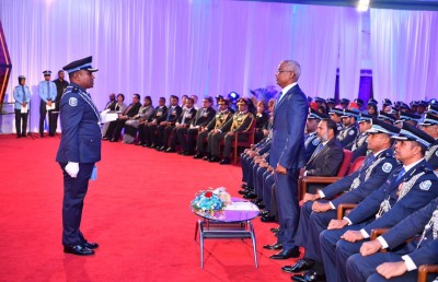 މި ސަރުކާރުގައި ފުލުހުންނަކަށް ސިޔާސީ ނުފޫޒެއް ނޯންނާނެ: ރައީސް