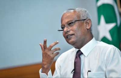 ކެމްޕެއިނަށް ނުކުންނެވުން، ރައީސަށް މަޖުބޫރުވި ހާލަތު!