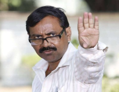 ބޯޖްޕޫރީ ޑައިރެކްޓަރު ޝާދް ކުމާރު ދަންޖެހިފައި ހުއްޓާ ފެނިއްޖެ