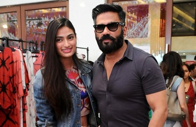 ދަރިފުޅު އާތިޔާގެ ފިލްމާ ސުނިލް ޝެޓީ ބެހޭތީ ޕްރޮޑިއުސަރުން އިންޒާރުގެ ނޯޓިސް ދީފި