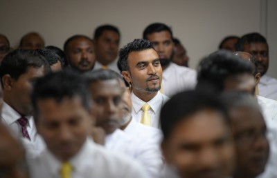 ހިސާން އާއި ރޮޒައިނާގެ ދެމަފިރިކަނބަލުން ވެސް މަޖިލީހަށް!