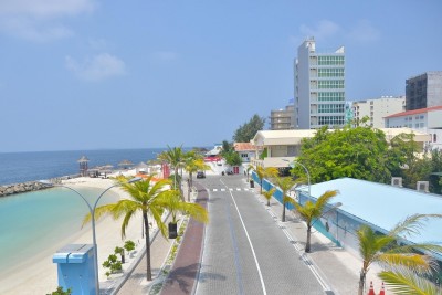 ރަސްފަންނުގައި އެކްސިޑެންޓެއް ހިނގައި ކުޑަކުއްޖަކަށް އަނިޔާވެއްޖެ