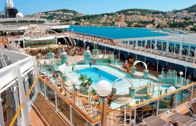 މިއީ އެންމެ ގިނަ ޓޫރިސްޓުން މާލެ ފޭބި ދުވަސް