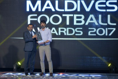 މޯލްޑިވްސް ފުޓްބޯލް އެވޯޑްސް: އެންމެ މޮޅު ކޯޗުގެ އެވޯޑު ނިއުގެ އޮސްކާ އަށް