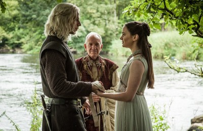 "ގޭމް އޮފް ތުރޯންސް"ގެ ނިމުން ދިމާކޮށްގެން ކްރޮއޭޝިއާ އިން ޗުއްޓީ ދަތުރެއް