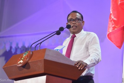 އެހެން ދީންތަކަށް ހިތްވަރު ލިބޭ ވާހަކަތަކާ ދެކޮޅަށް އެއްޗެއް ބުނަން އިދިކޮޅު ފަރާތްތައް ވަނީ ނުކުޅެދިފަ: އަދުރޭ