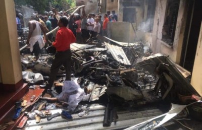 ލަންކާގެ ބޮމުގެ ހަމަލަތައް: މަރުވި މީހުންގެ އަދަދު 200 އިން މައްޗަށް!