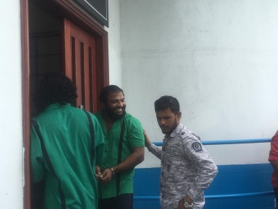 އަމިއްލައަށް މަރުވެގެން ހަމަލާދޭން އުޅުނު ދެ މީހުނަށް ވަކީލުން ހަމަޖައްސަން ފުރުސަތު ދީފި