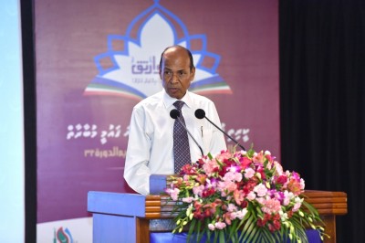 ގުރުއާނާ ބެހޭ މަރުކަޒުގެ ގޮފިތަކުގައި ކިޔަވައިދިނުމަށް ބޭރުގެ ގާރީން ގެންނަނީ