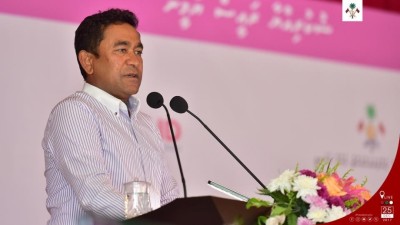 ވޯޓް ދިނުމުގެ ކުރިން ތިން ކަމަކަށް ބެލުމަށް ރައީސް އިލްތިމާސް ކުރައްވައިފި