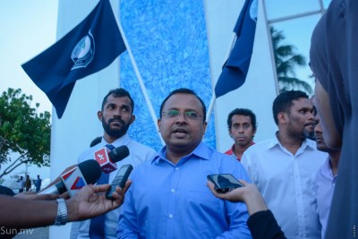 ރޭޕްގެ ތުހުމަތު ކުރެވޭ މީހުން ވަގުތުން ހައްޔަރު ކުރަން ޖެހޭ: ރިޔާޒު