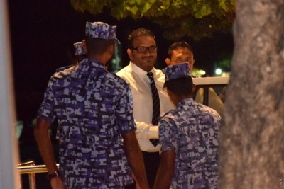 ބޭސްފަރުވާ ނުލިބުމުގެ ހިތި ފެނިއްޖެ، އަދީބަށް އެހެން ނަހަދާ: ގާސިމް