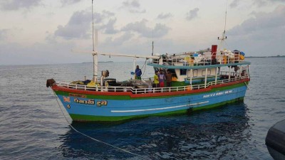 ރާއްޖޭގެ ކަނޑުގެ ސަރަހައްދުން ސީޝެލްސްގެ މަސް ބޯޓެއް ހިފަހައްޓައިފި