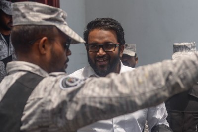 ދައުލަތުގެ ބެލުމުގެ ދަށުގައި ތިބޭ މީހުންނަށް ބޭސްފަރުވާ ފޯރުކޮށްދޭން ޖެހޭނީ ދައުލަތުން: މައުމޫން