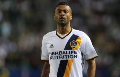 އެޝްލީ ކޯލް ގެލެކްސީ ކޮންޓުރެކްޓް އާކޮށްފި