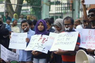 މިހާރު ނޫހުގެ ފަސް ނޫސްވެރިއަކަށް ސިވިލް ކޯޓަށް ހާޒިރުވާން ޗިޓް ފޮނުވައިފި