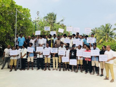 ވިލާގެ ރިސޯޓުތަކުގެ މުވައްޒަފުން އިހުތިޖާޖުގައި