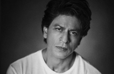 ޝާހްރުކް ހާން އެކްޓުކުރުން މެދުކަނޑާލަނީ