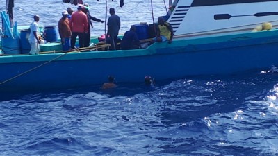 މަހަށް ނުކުމެ އުޅެނިކޮށް ކަނޑުހުޅުދޫ ދޯންޏެއް ބިންދައިގެން ހިނގައްޖެ